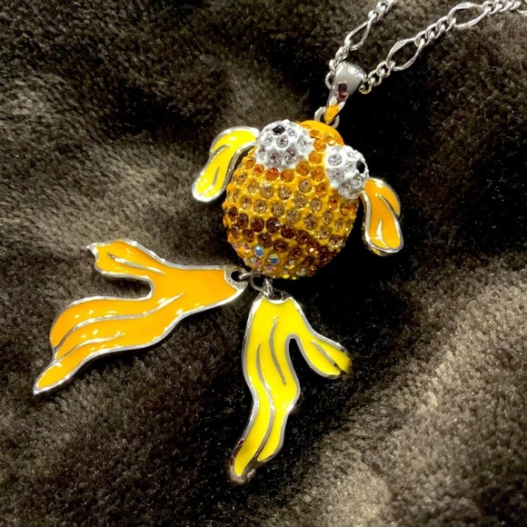 FIFTH AVENUE COLLECTION cute & sparkly Fish 🐠 Necklace - Picture 2 of 8